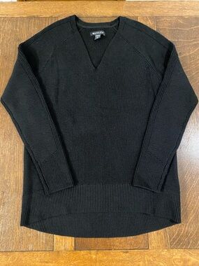 Athleta Women’s Hanover Black V-Neck Sweater. XS